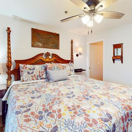 The Farmhouse At Fall Creek Branson Bagian luar foto