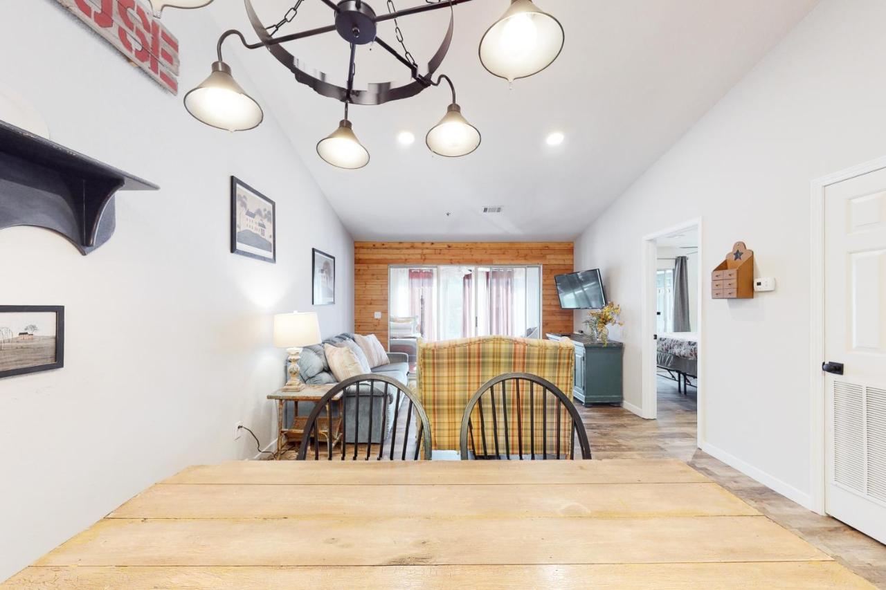The Farmhouse At Fall Creek Branson Bagian luar foto