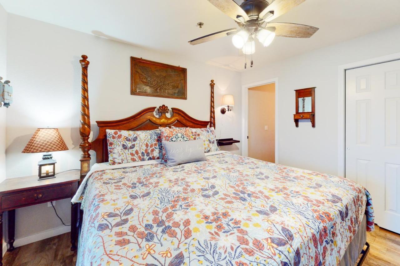 The Farmhouse At Fall Creek Branson Bagian luar foto
